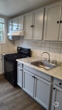 Building Photo - 255 E Tusculum St