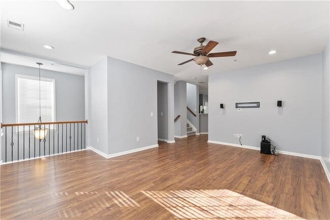 Building Photo - 4674 Creekside Villas Way