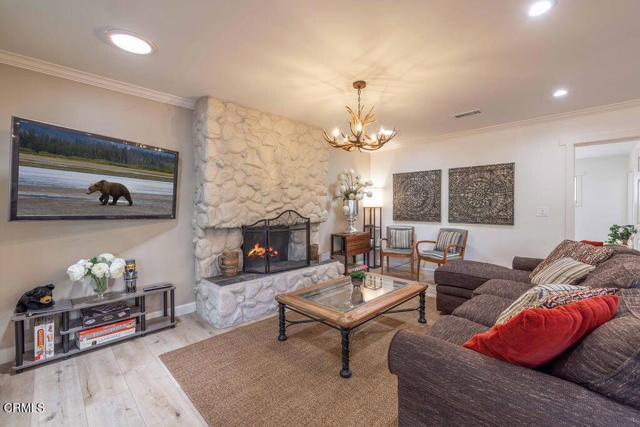 Foto del edificio - 851 Pine Knot Ave