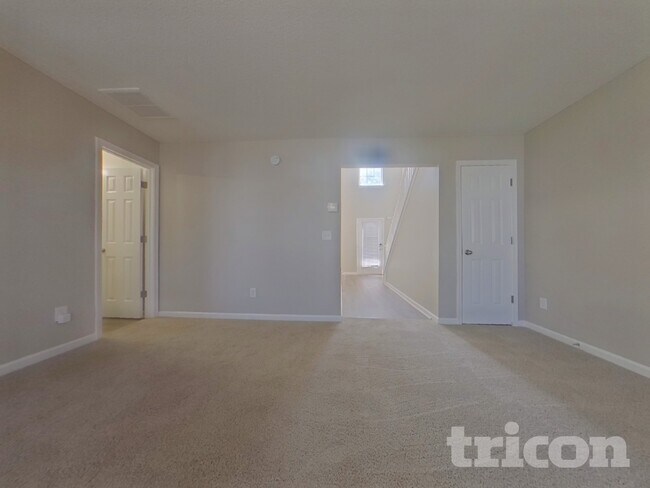 Building Photo - 4928 Bryant Dr