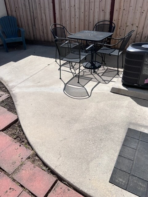 Foto del edificio - 2354 Canyon Park Dr