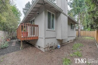 Building Photo - 5215 SW 62nd Ave