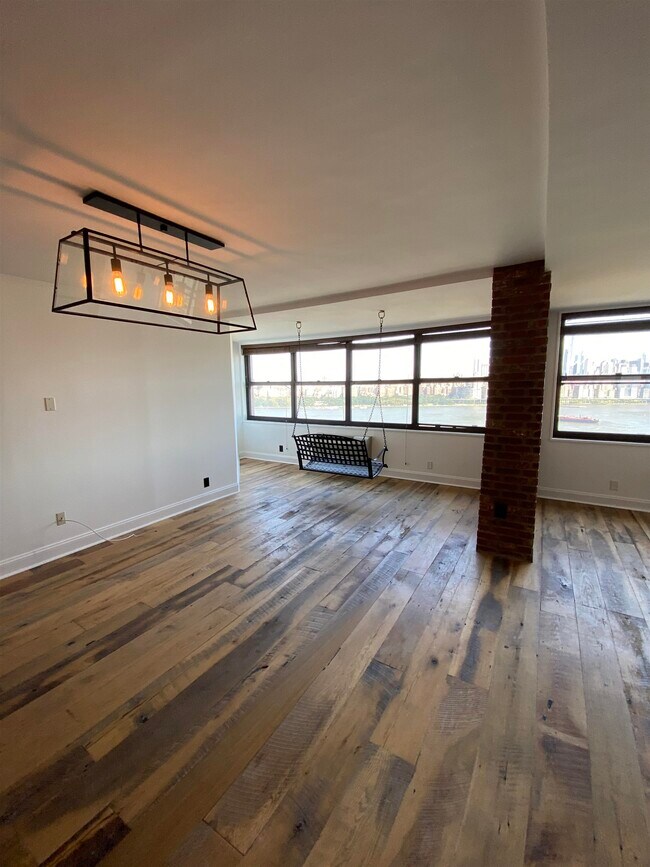Foto del edificio - 7004 Boulevard E