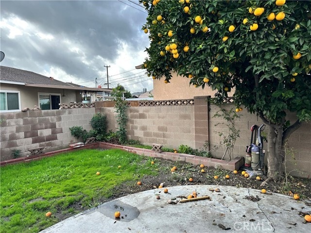 Building Photo - 11620 College Dr