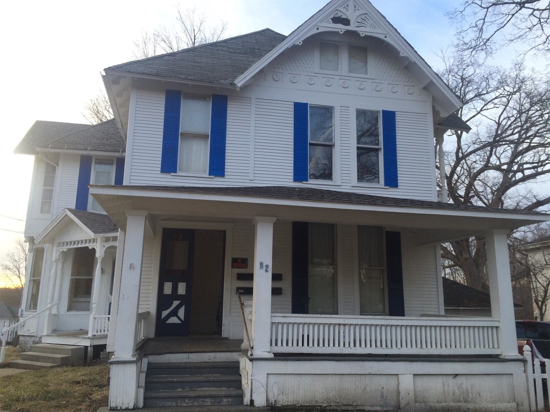 Primary Photo - 52 N West St