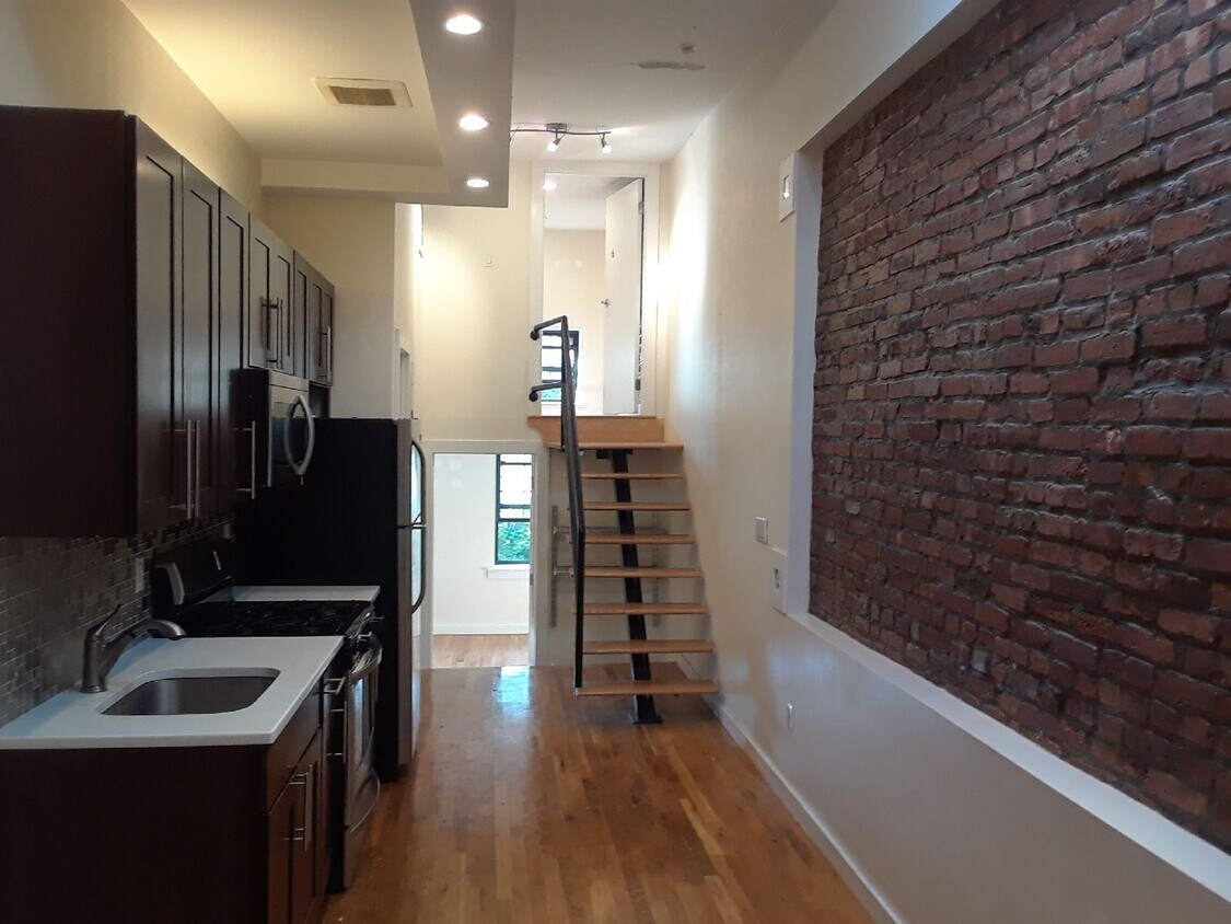 Foto principal - 1357 Hancock St