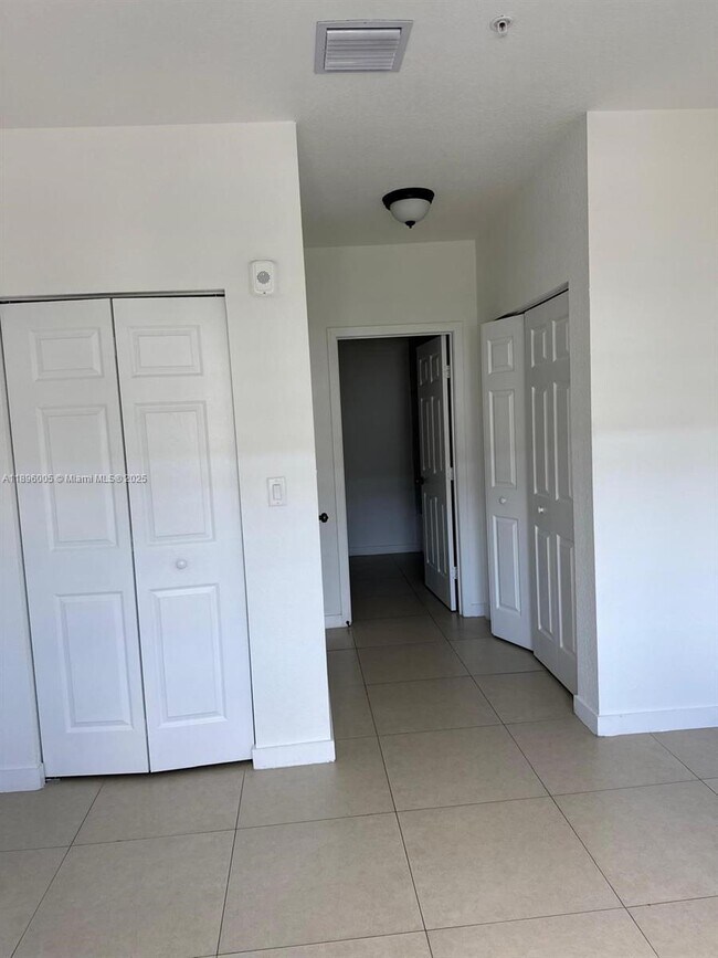 Building Photo - 13375 SW 250th St