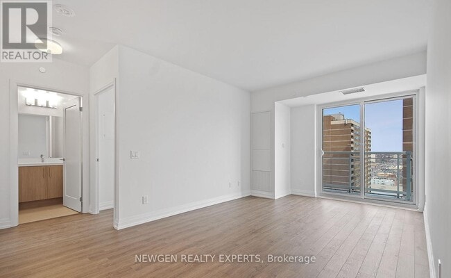 Photo du bâtiment - 286 Main St