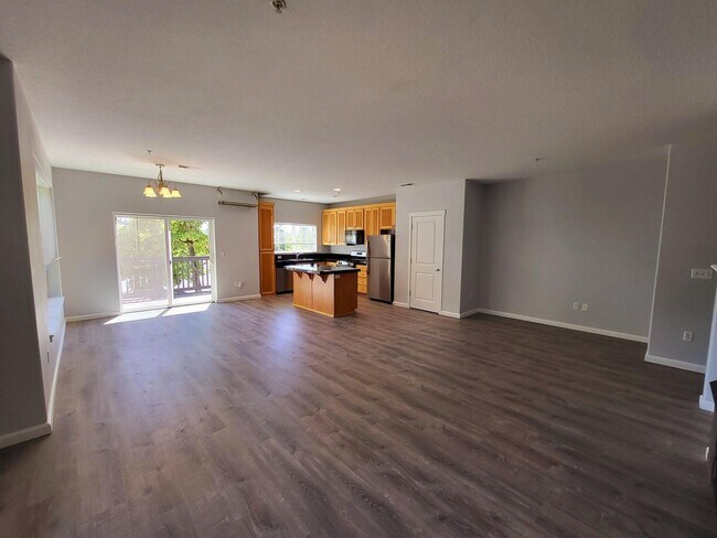 Building Photo - 3 br, 2.5 bath House - 1170 SW 170th Ave #200