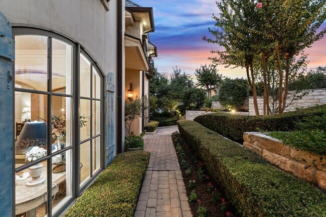 Foto del edificio - 7324 Vista Mountain Dr