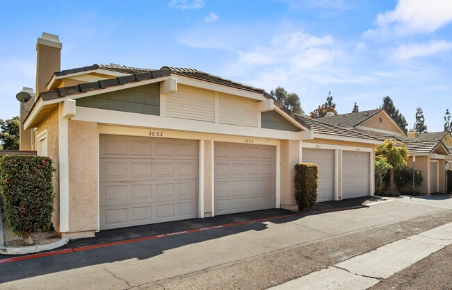 One Car Garage - 3653 Caminito Carmel Lndg