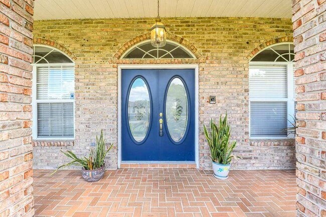 Building Photo - 2396 Nightingale Ln