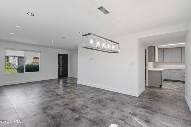 Foto del edificio - 5859 E Thomas Rd