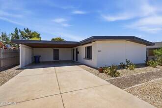 Building Photo - 1609 E Gaylon Dr