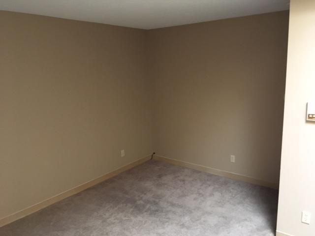 Living Room - 200 N Osage St
