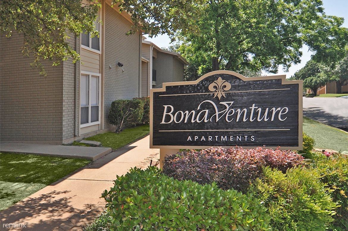 Primary Photo - 2 br, 1 bath Condo - 1401 Monterrey Blvd F...