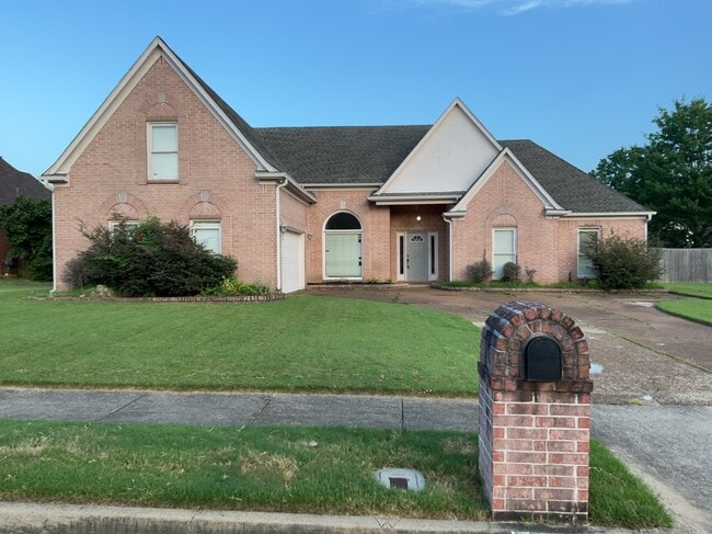 Building Photo - 3887 Gila Dr