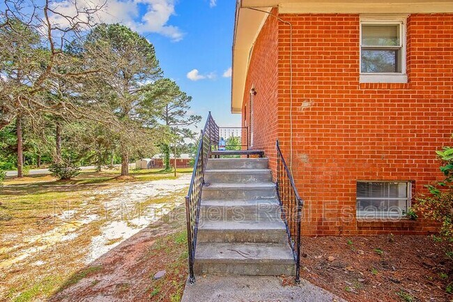 Foto del edificio - 4305 Rosehill Rd