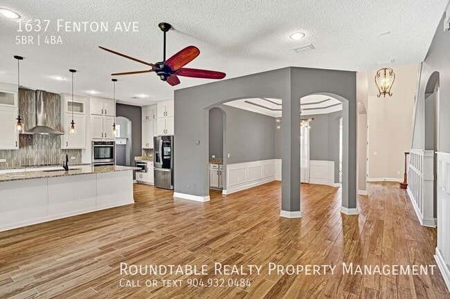 Foto del edificio - 1637 Fenton Ave