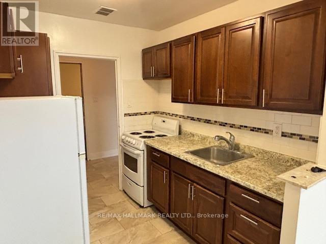 Photo du bâtiment - 2 Kinsdale Blvd