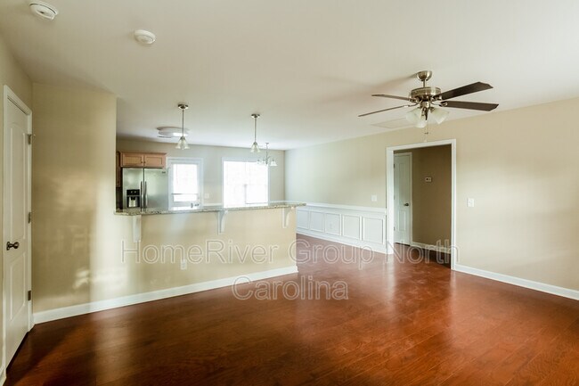 Building Photo - 1504 Oakshade Ave