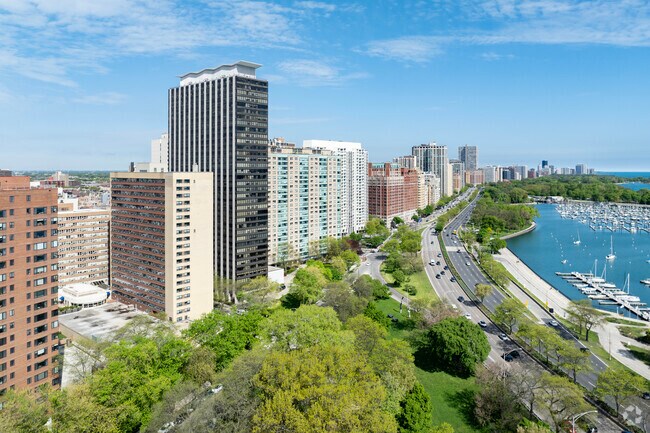Aerial Photo - 3150 N Lake Shore Dr