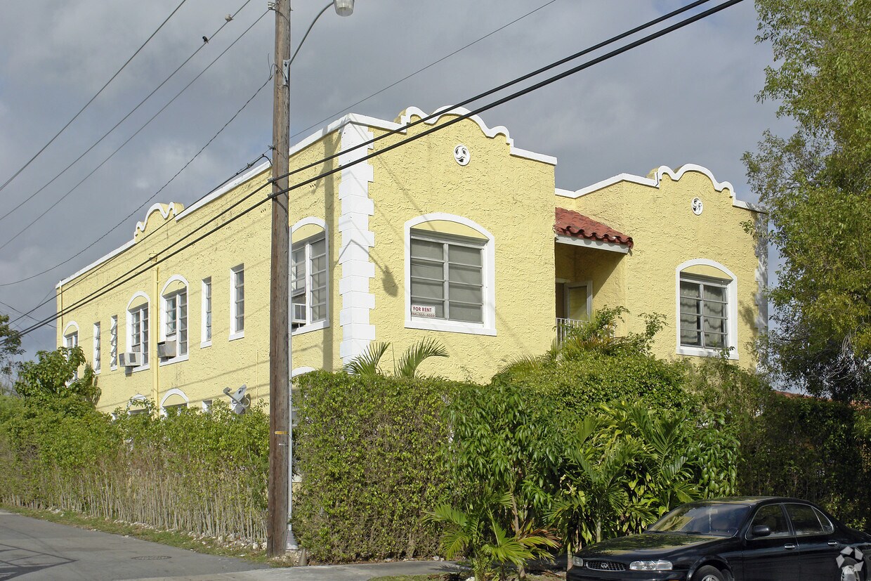 Foto principal - 712 SW 56th Ave