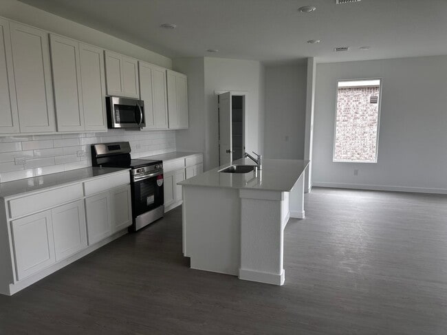 Building Photo - 509 Bridgewood Dr