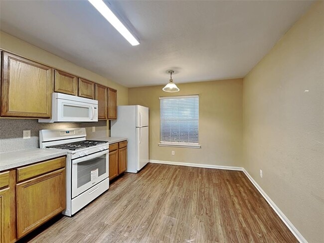 Building Photo - 3906 E Lindbergh Ct