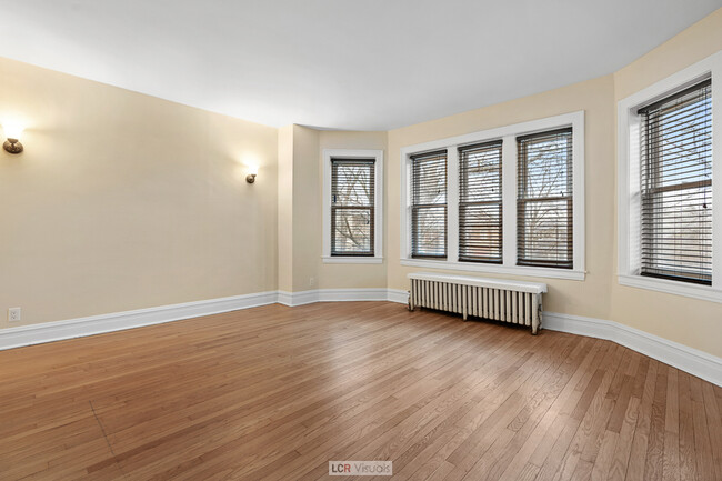Building Photo - 3112 Grove Ave