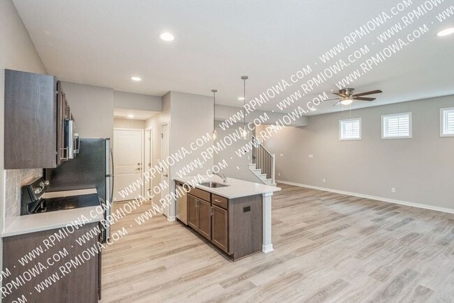 Building Photo - 260 Amberwood Dr