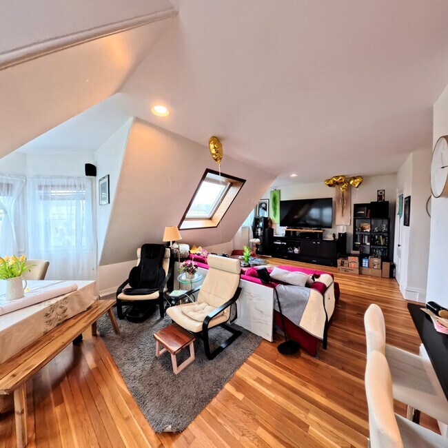 Foto del edificio - 185 Davis Ave