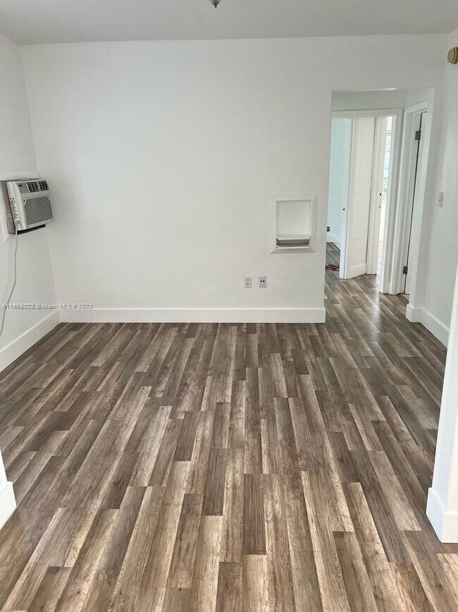 Foto del edificio - 291 Navarre Ave