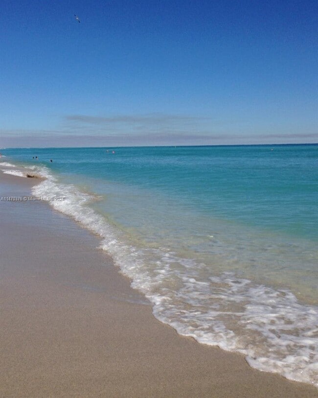 Building Photo - 16919 N Bay Rd