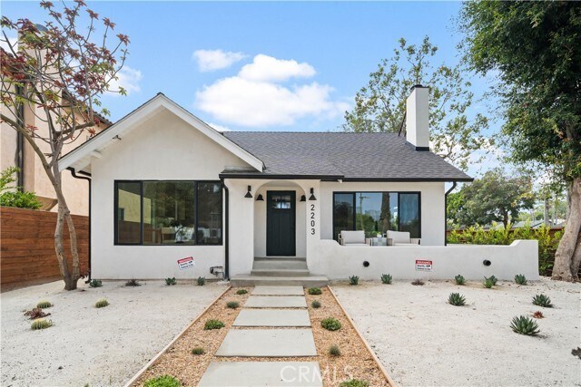 Foto del edificio - 2203 Pelham Ave