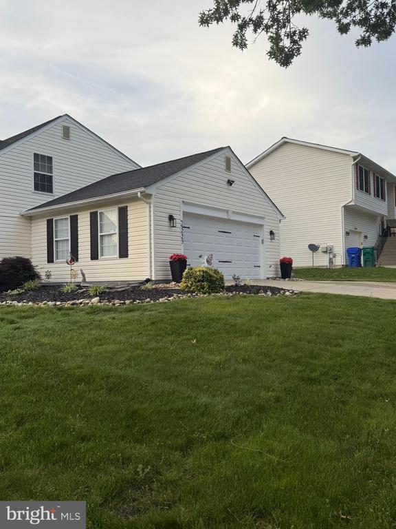 Building Photo - 2333 Rolling Meadows St