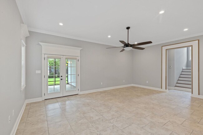 Foto del edificio - 5831 Weeping Willow Dr