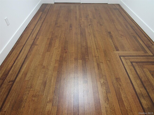 Building Photo - 131 Roanoke Ave