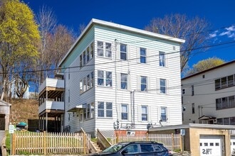 Building Photo - 242 Pine St