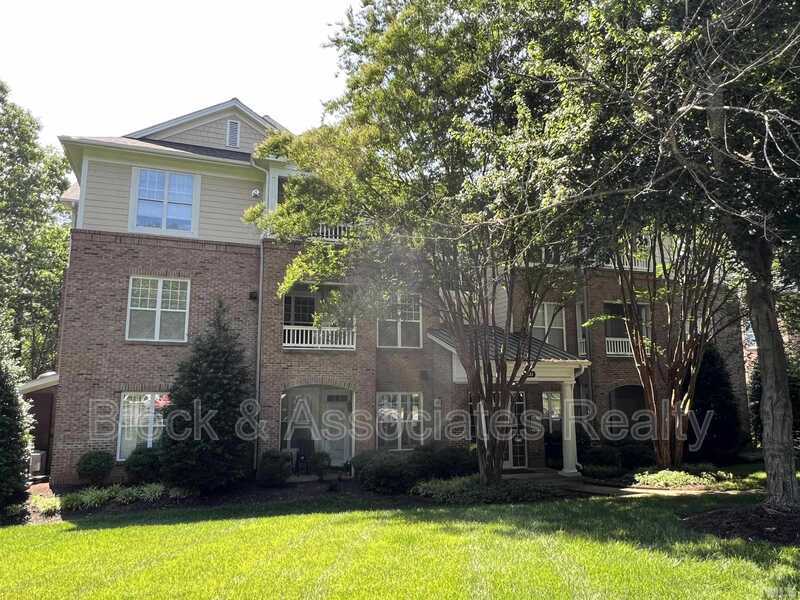 Foto principal - 8011 Allyns Landing Way