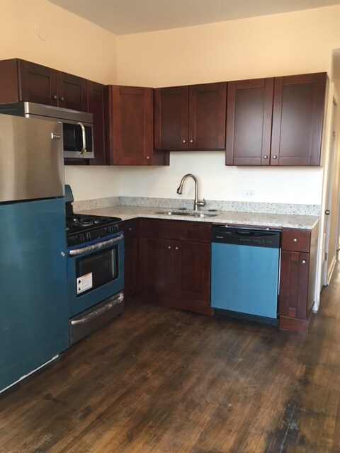 Foto principal - 3220 W Pierce Ave