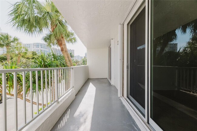 Foto del edificio - 1421 S Ocean Blvd