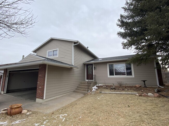 Foto del edificio - 7231 Bomar Dr