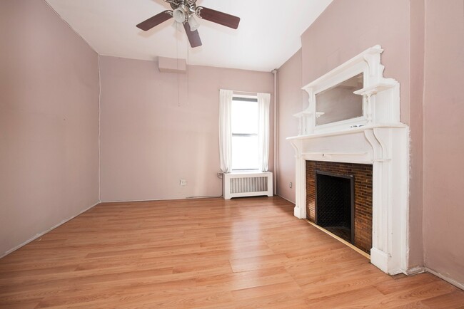 Building Photo - 607 W 138th St