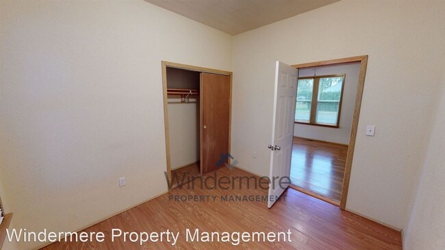 Building Photo - 3 br, 2 bath House - 203 N Blue Street
