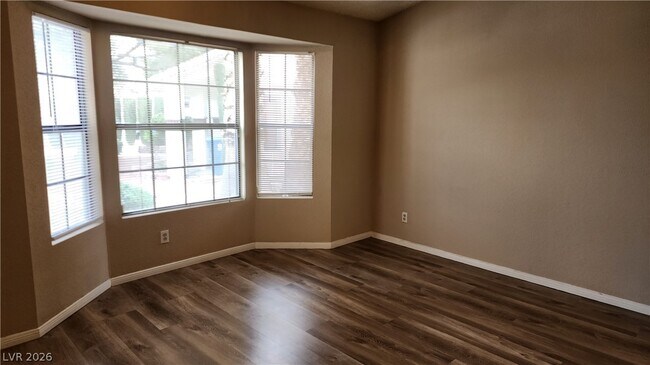 Building Photo - 5709 Spicewood Cir