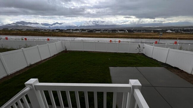 Foto del edificio - 2168 N Cloverleaf Wy