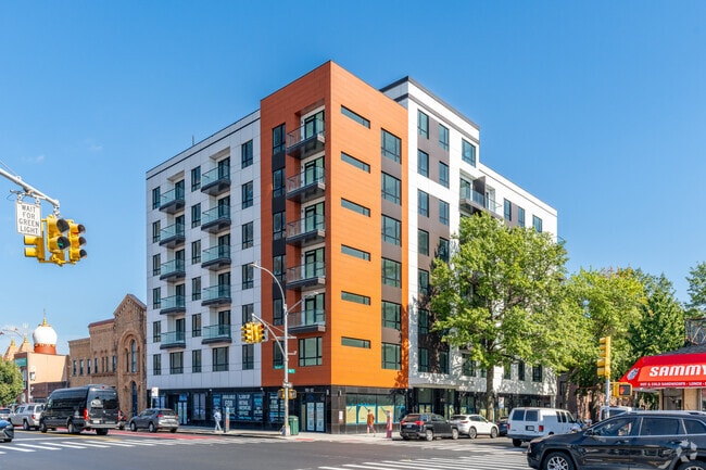 Building Photo - 15002 Hillside Ave