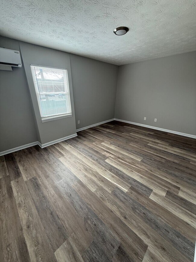 Foto del edificio - 2074 Fairmont Ct