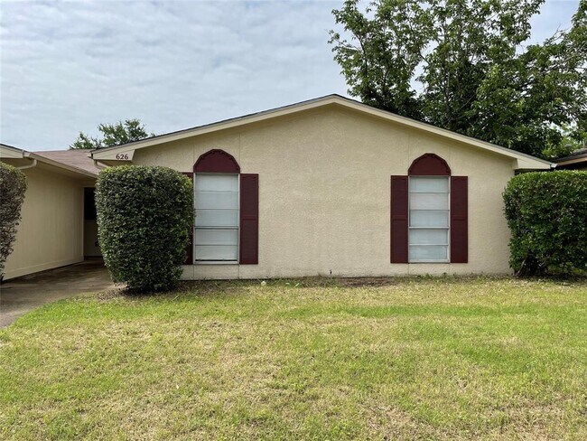 Building Photo - 626 E Hwy 67
